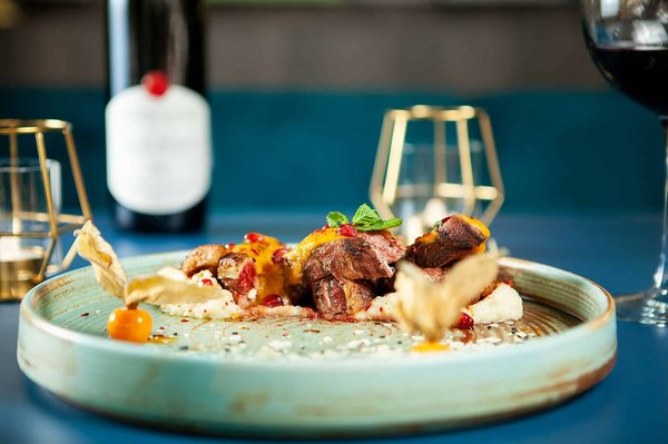 Comment réussir une salade de pâtes aux légumes grillés et pesto maison ?