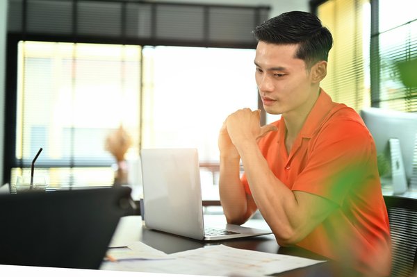 Création graphique pour projets d'étiquettes: solutions sur mesure